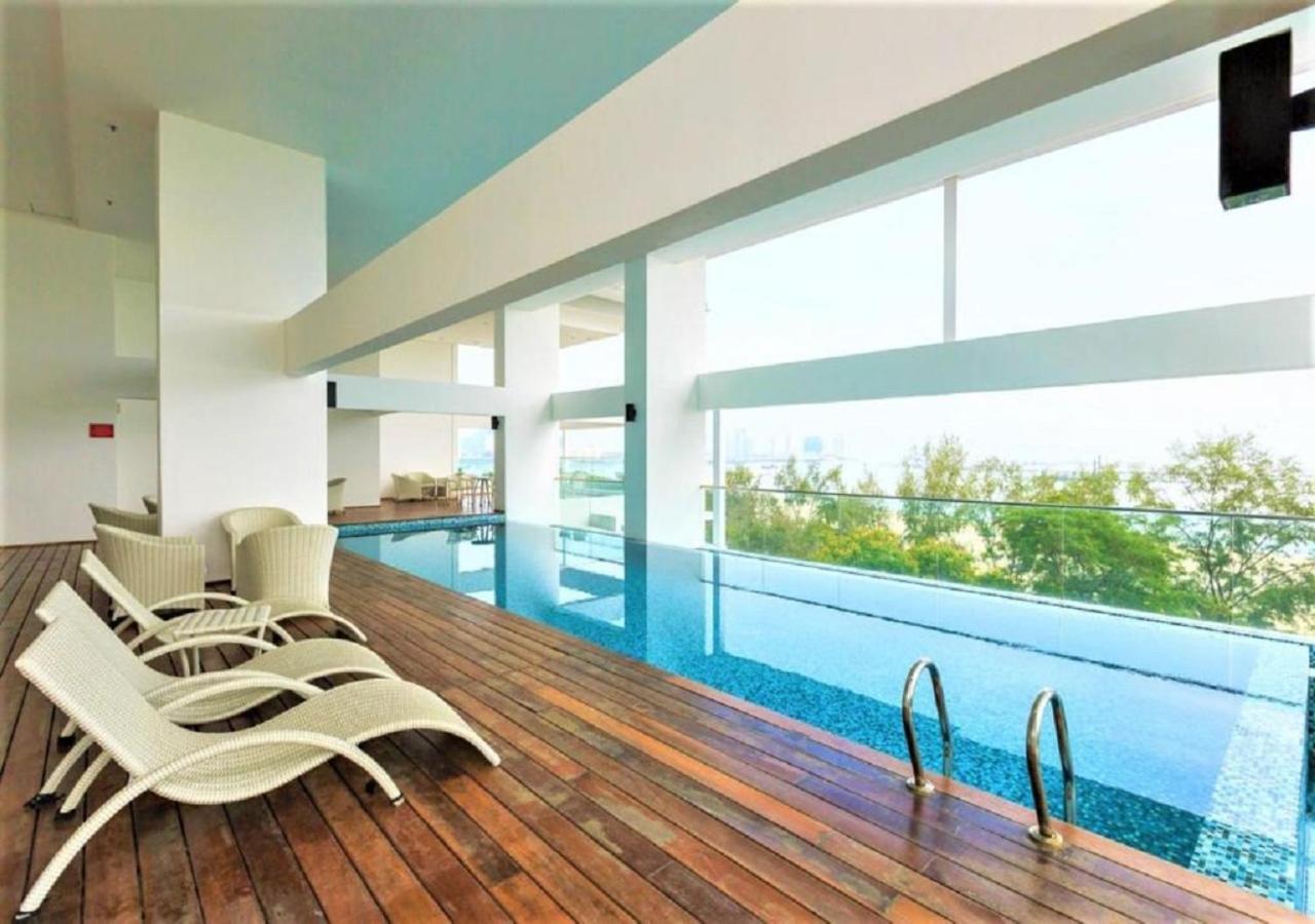 Rumahku Gurney With 270 Degree Sea View George Town Esterno foto